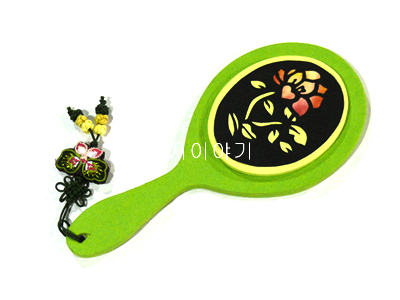 2.타원형손거울(연두) <br> 20%할인<br> 50개이상구매시 3,900원